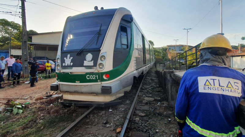 Metrô de Teresina suspende serviços após descarrilar com mais de 300 passageiros