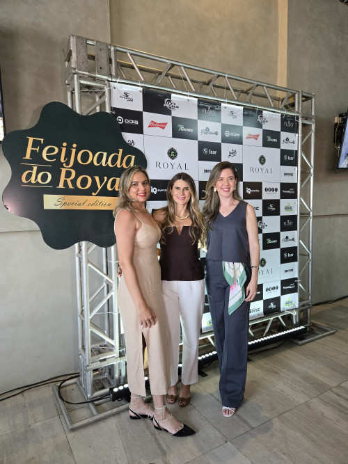 #FeijoadaRoyalClub - by Campelo Neto e Fábio Campelo - Um SUCESSO a Feijoada Royal Club - by Flávio Suarez, realizada no dia 12/4, em uma edição especial. Com um delicioso e maravilhoso buffet de feijoada com bebidas finas, e um line up de grandes artistas locais e a participação especial do ex-BBB - by Nizam Hayek Abou Jokh. Uma tarde bem animada. Chics!!! - (Luciêne Sampaio)