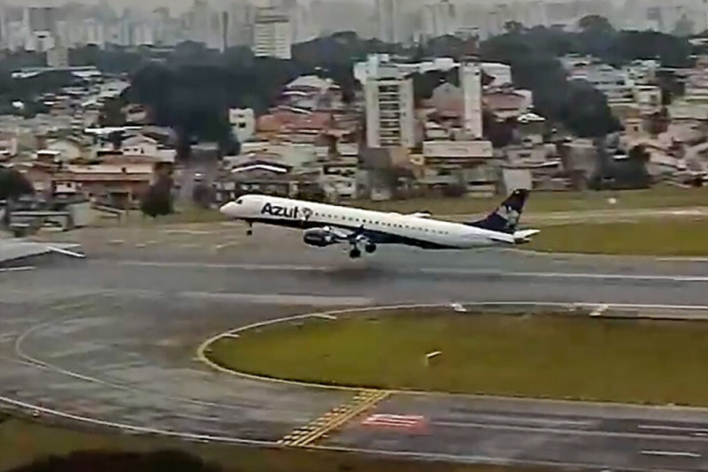 VÍDEO: avião da Azul faz arriscada decolagem no aeroporto de Congonhas