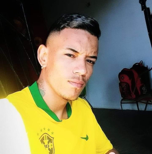Izaquiel de Oliveira Bezerra morreu em acidente de moto no bairro Saci - (Reprodução/Whatsapp)