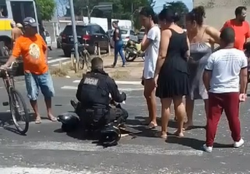 Policial da ROCAM sofre acidente durante perseguição em Teresina - (Reprodução/Whatsapp)