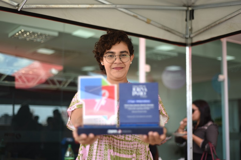 Maria Clara Estrêla, vencedora do concurso na categoria Webjornalismo. - (Assis Fernandes / O Dia)