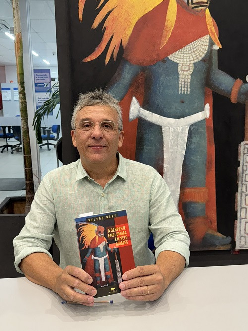 #Lançamento - Grazie pelo Convite do querido Nelson Nery Costa para o lançamento do seu livro 'A Serpente Emplumada em Sete Cidades' - no dia 4/12, no Sesc Cajuína. Vendas: Livraria Entrelivros. Chics!!! - (Magal Santos)