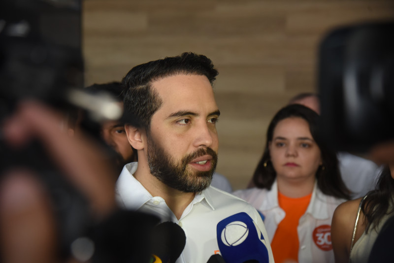 “Sentimento de dever cumprido”, diz Tonny Kerley ao votar na zona Sul de Teresina - (Assis Fernandes/ODIA)