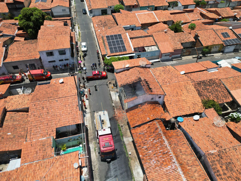 Incêndio atinge residência no bairro Promorar, zona Sul de Teresina - (Divulgação/Bombeiros)