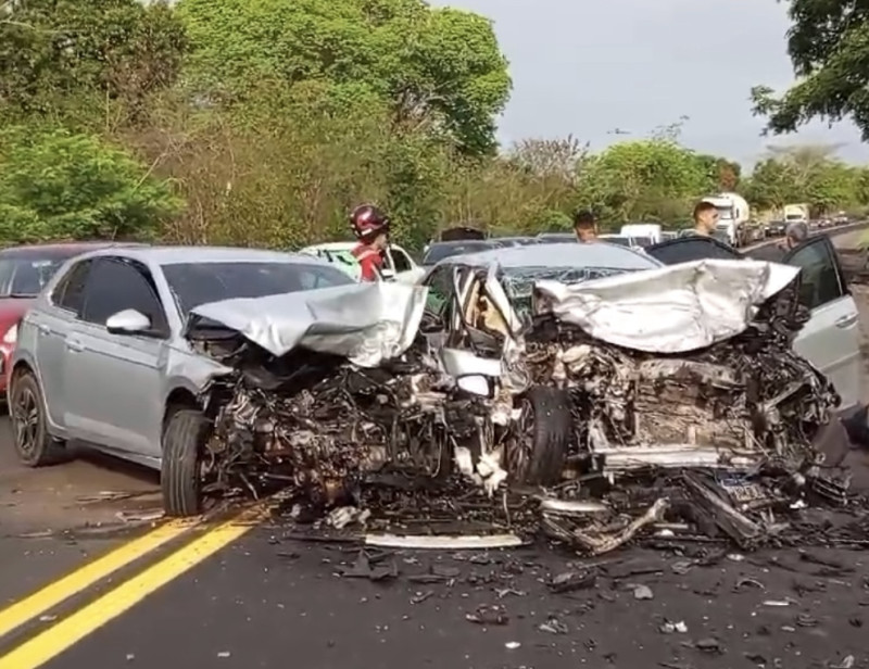 Colisão entre veículos deixa cinco pessoas gravemente feridas entre  Teresina e Altos - Portal O Dia