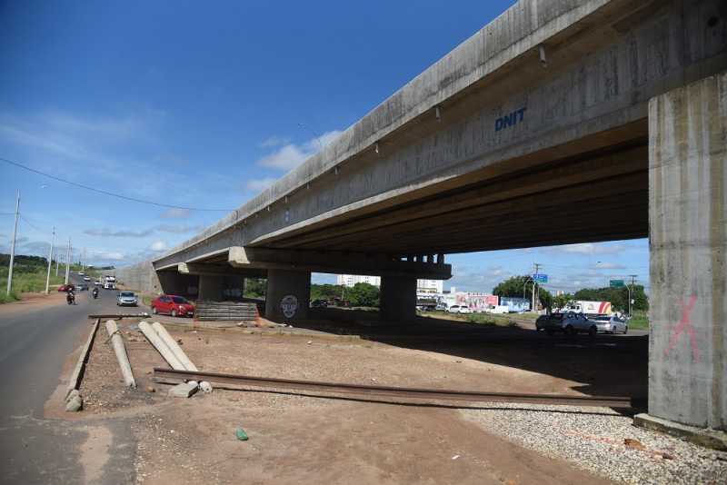 Obra do Viaduto do Mercado do Peixe, zona sudeste de Teresina - (Assis Fernandes/ O DIA)