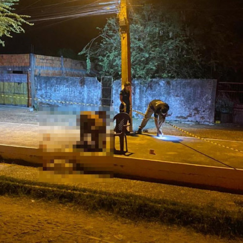 Mulher é assassinada a tiros na porta de casa em Parnaíba