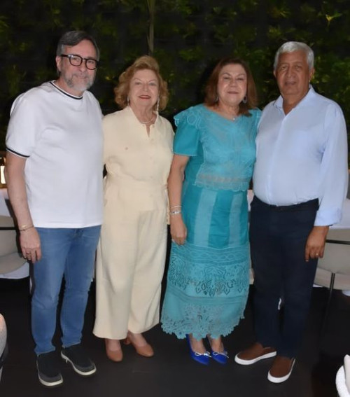 #Almoço no VASTO com Manoel Bernardes, presidente dos Joalheiros do Brasil com Solange Silveira, Aflitos Cardoso & Raimundo Cardoso. Chics!!! - (Magal Santos)