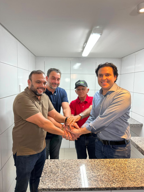 Ziza Carvalho participa da entrega do novo Mercado Público de São Miguel do Tapuio