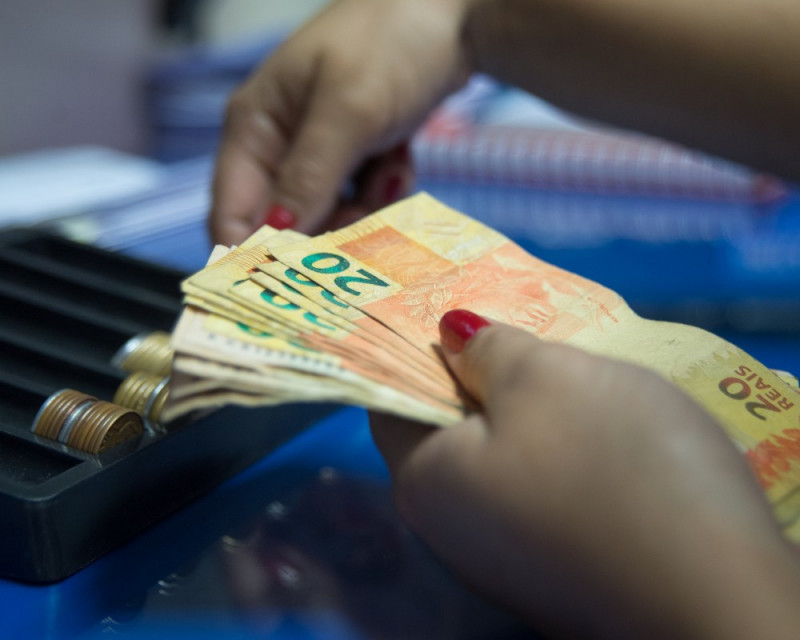 Desenrola Brasil: leilões para negociar dívidas de até R$ 5 mil iniciam nesta segunda-feira (25)