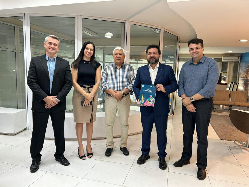 Victor Hugo, presidente da Investe Piauí, com diretores do Sistema O DIA - (Stefhany Cavalcante/O Dia)