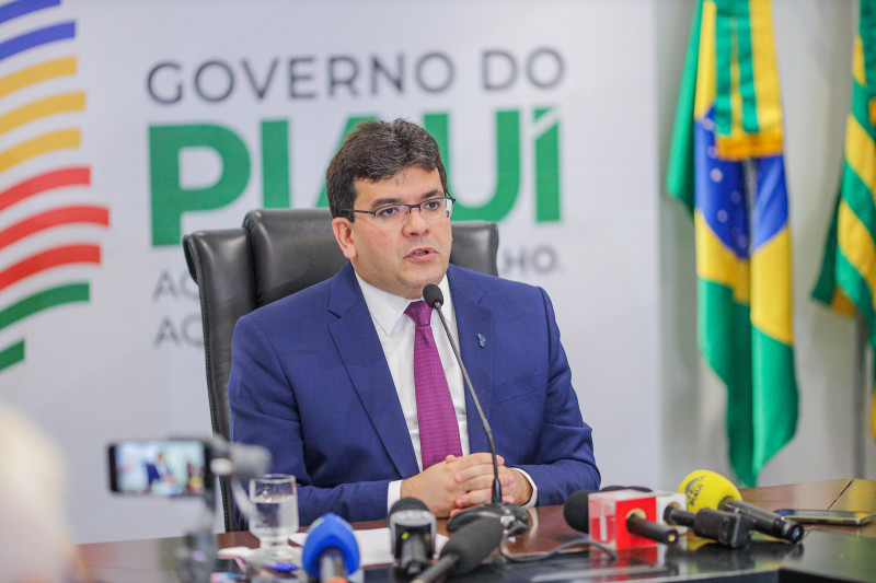 Governador Rafael Fonteles em entrevista coletiva - (CCOM/ Divulgação)