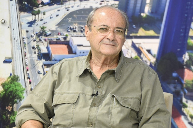 Ex-prefeito ainda mantêm silêncio sobre anúncio da ex-aliada.  - (Jailson Soares/ O DIA)
