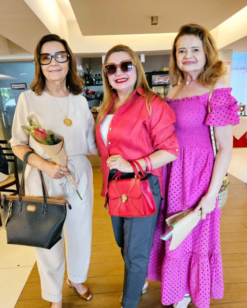 #Migas - Um click das queridas Marília Veras Neves, Pastora de Brito - by Alpha Modas Teresina e Rita dos Anjos em encontro animado. Chics!!! - (Arquivo Pessoal)