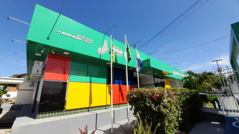 Centro de Línguas de Teresina terá curso gratuito de Mandarim, anuncia governador Rafael Fonteles