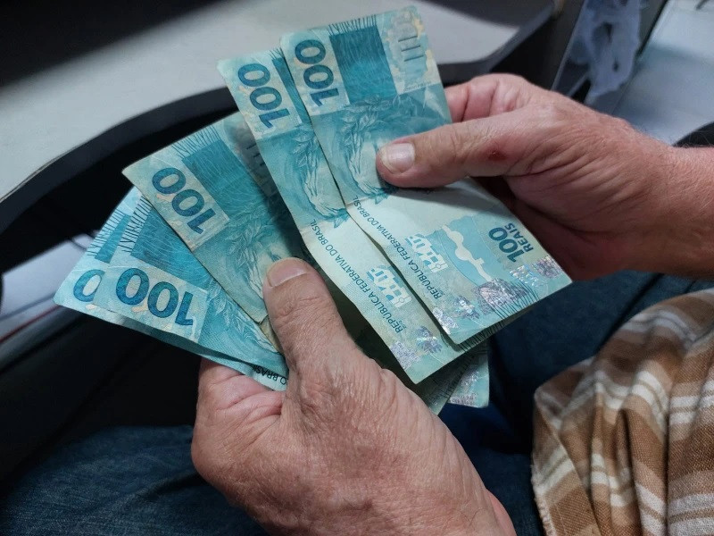 Assinatura física deve se tornar obrigatória para empréstimos a idosos no Piauí