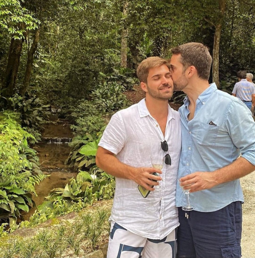 Beijo do governador - (Divulgação instagram)