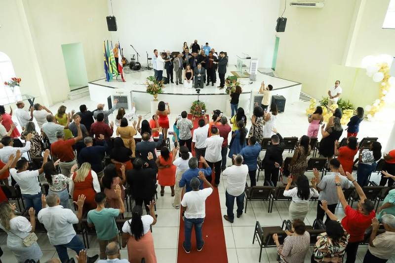 Dr. Hailton Alves em solenidade na Igreja Batista de Oeiras - (Divulgação redes sociais)