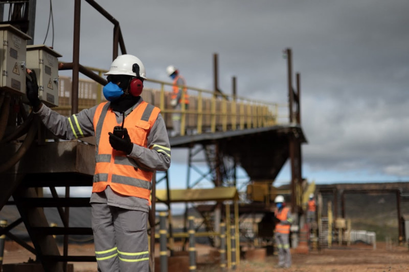 BNDES aprova R$ 100 milhões para projeto de níquel no Piauí voltado à indústria de veículos elétricos