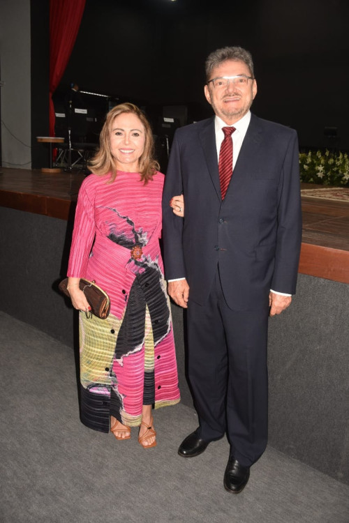 #Posse - Um click dos queridos Lilian Martins e Wilson Martins em dia de posse do Tribunal de Justiça do Estado do Piauí. Chics!!! - (Magal Santos)