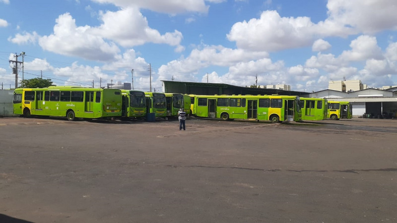 Motoristas de ônibus da zona Sul de Teresina paralisam as atividades nesta manhã (13)