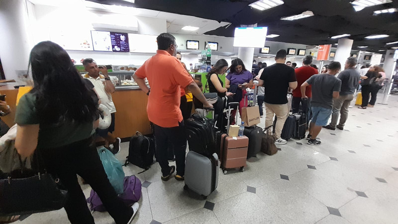 Após choque entre aviões em Teresina, passageiros vão esperar dois dias para embarcar novamente