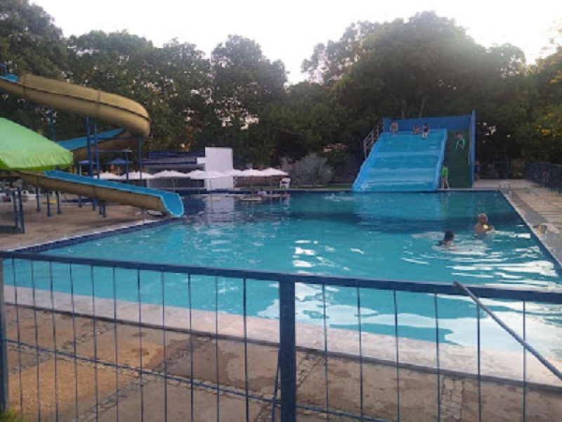 Criança de seis anos morre afogada em piscina de clube em Teresina
