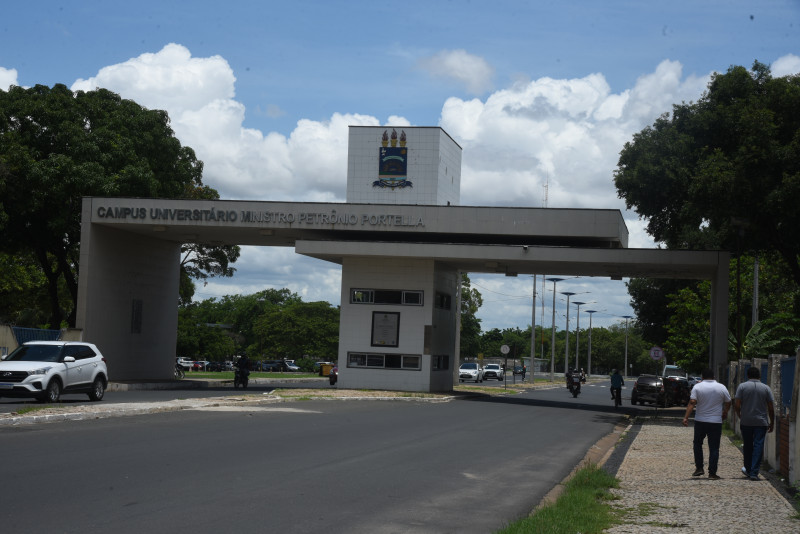 UFPI abrirá concurso público com 11 vagas - (Assis Fernandes/O Dia)