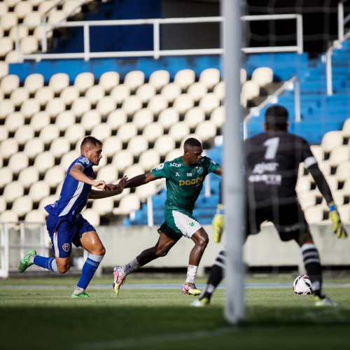 Fora de casa, Altos sai na frente, mas cede empate ao Maranhão na estreia da Série D