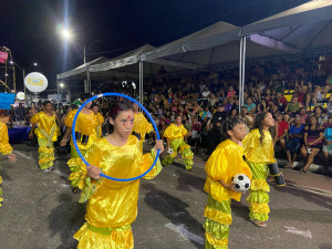 Concurso de escolas de samba e show de Thullio Milionário agitam a segunda noite de Carnaval no Litoral do Piauí 2025