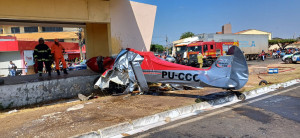 Avião de pequeno porte com médico Jacinto Lay cai na zona Sul de Teresina