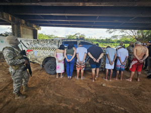 Quadrilha suspeita de integrar facção criminosa é presa na zona Norte de Teresina