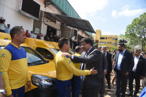 Governo do Piauí lança parceria com os Correios para distribuição de medicamentos em casa