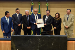 Proposição de Henrique Pires homenageia desembargadores federais com cidadania piauiense