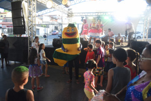 Bloco Piauí Samba faz alegria das crianças no bairro Monte Castelo