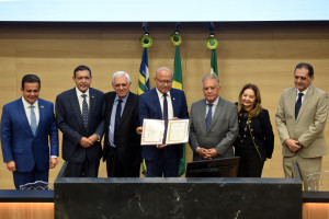 Proposição de Henrique Pires homenageia desembargadores federais com cidadania piauiense