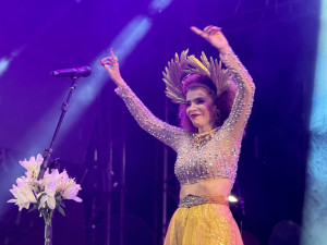 Vanessa da Mata empolga público no 3ºdia de Carnaval no Litoral