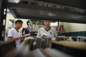 Alunos se mobilizam e criam a primeira sala de leitura em escola com 70 anos