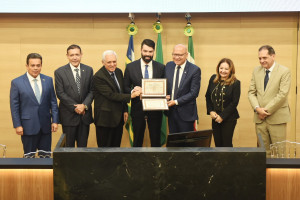 Proposição de Henrique Pires homenageia desembargadores federais com cidadania piauiense