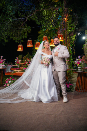 Mãe transforma tradição de crochê em decoração para o casamento da filha