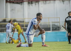 Jogadores do Parnahyba afirmam estar retidos no CT e com salários atrasados após eliminação na Série D