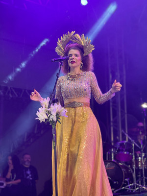 Vanessa da Mata empolga público no 3ºdia de Carnaval no Litoral