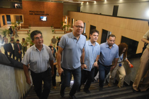 Franzé Silva e Severo Eulálio dão início à transição na Assembleia Legislativa do Piauí