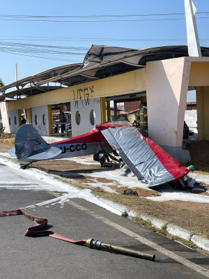 Avião de pequeno porte com médico Jacinto Lay cai na zona Sul de Teresina