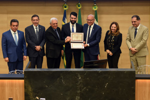 Proposição de Henrique Pires homenageia desembargadores federais com cidadania piauiense