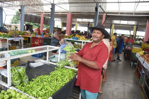 Frutas e verduras estão mais caras devido ao período chuvoso